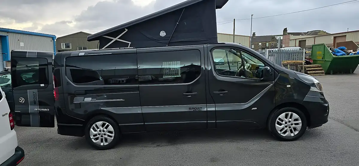 Used 2015 Vauxhall Vivaro Crew Van L2 H1 Black - Interior and Exterior details 4