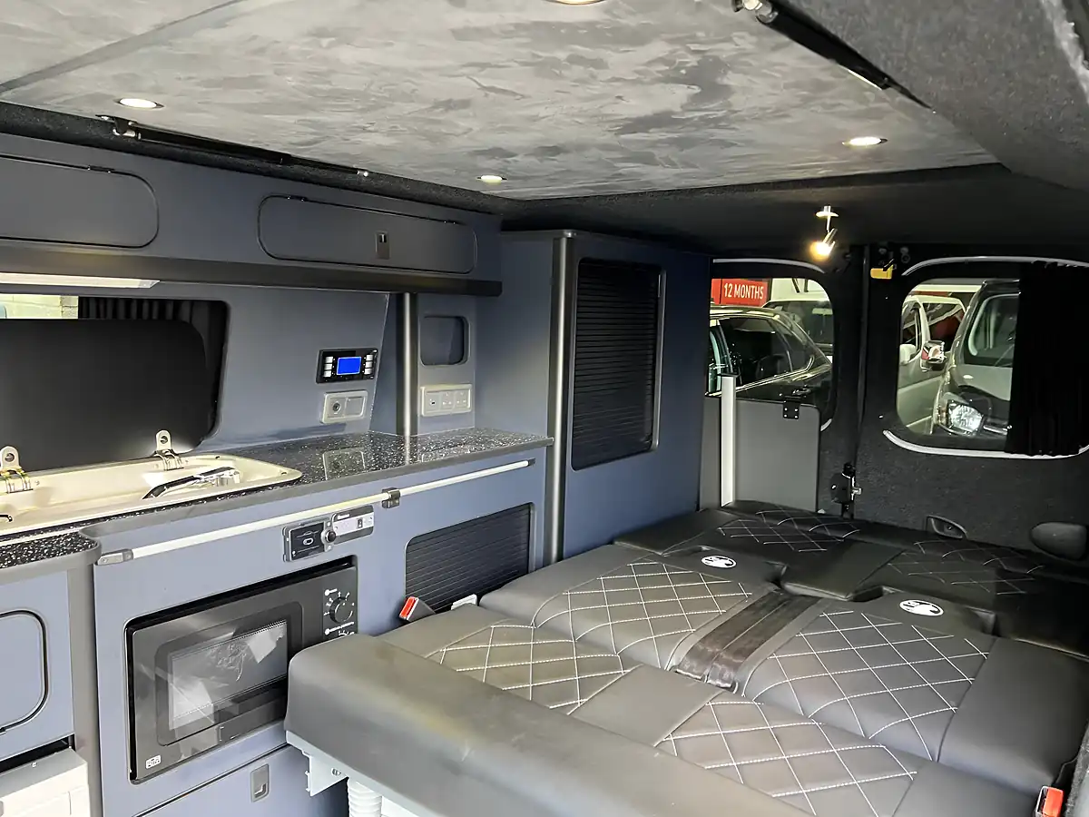 Used 2015 Vauxhall Vivaro Crew Van L2 H1 Black - Interior and Exterior details 5
