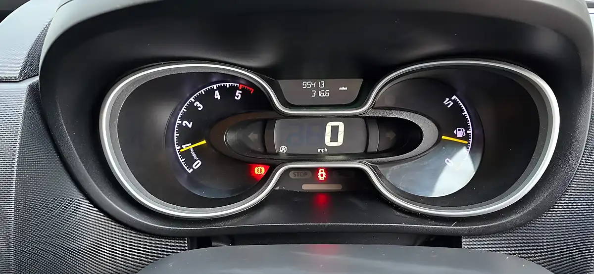 Used 2015 Vauxhall Vivaro Crew Van L2 H1 Black - Interior and Exterior details 9