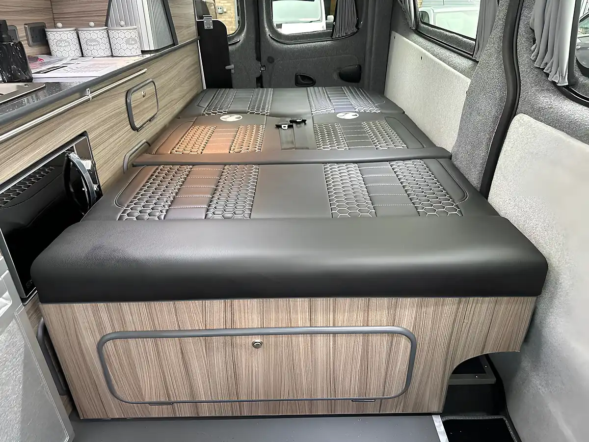 Used 2015 Vauxhall Vivaro Sportive Black - Interior and Exterior details 9