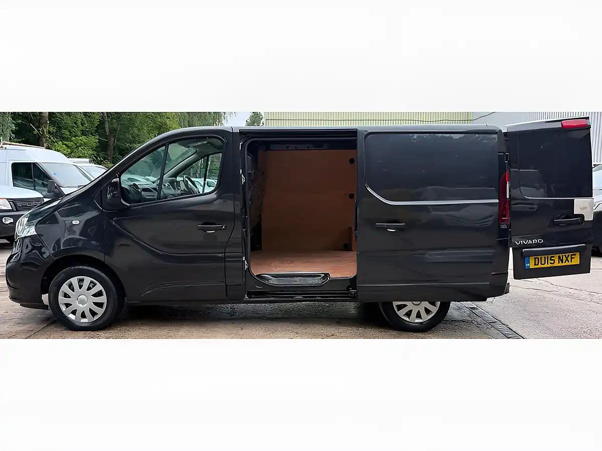 Used 2015 Vauxhall Vivaro Sportive Black - Interior and Exterior details 14