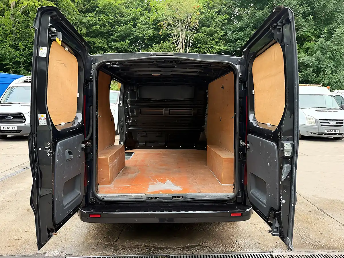 Used 2015 Vauxhall Vivaro Sportive Black - Interior and Exterior details 18