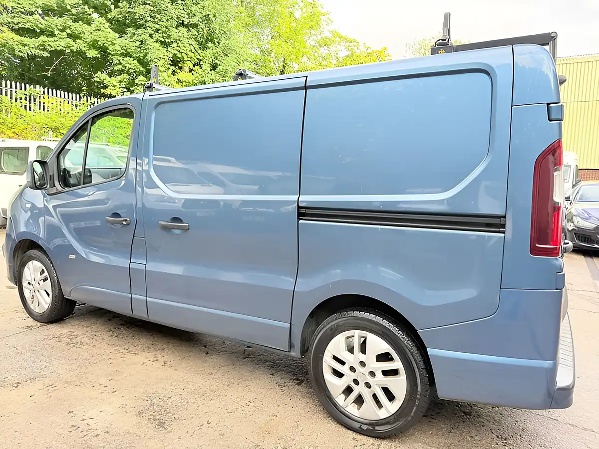Used 2015 Vauxhall Vivaro Sportive Blue - Interior and Exterior details 10