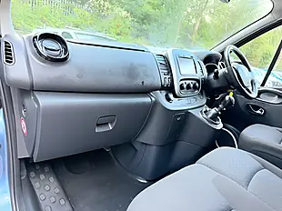 Used 2015 Vauxhall Vivaro Sportive Blue - Interior and Exterior details 18