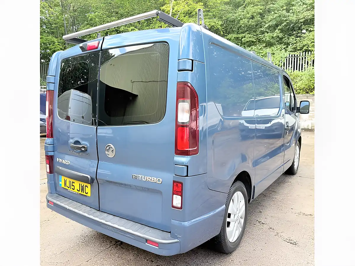 Used 2015 Vauxhall Vivaro Sportive Blue - Interior and Exterior details 9