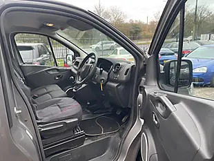 Used 2015 Vauxhall Vivaro Sportive Grey - Interior and Exterior details 7
