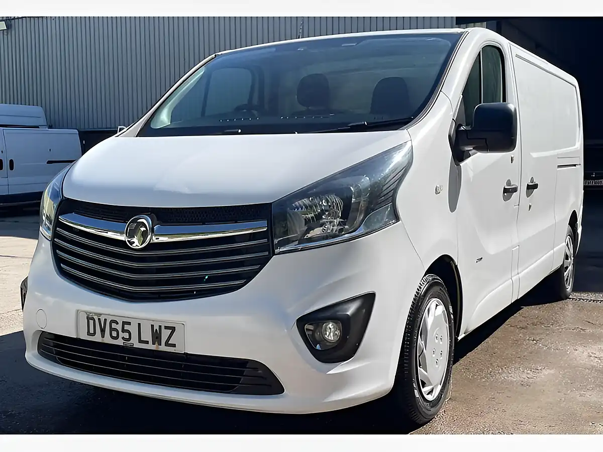 Used 2015 Vauxhall Vivaro Sportive L2 H1 White - Interior and Exterior details 13