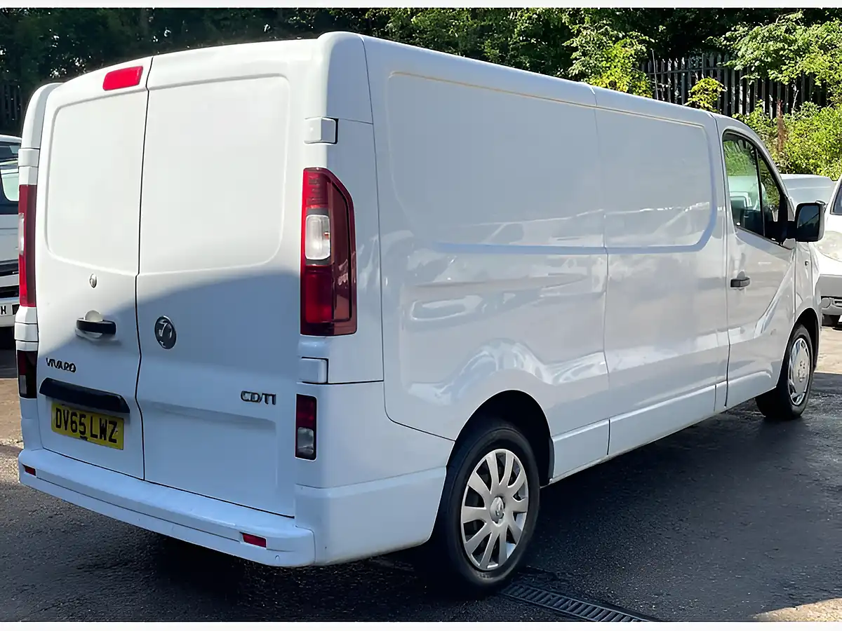 Used 2015 Vauxhall Vivaro Sportive L2 H1 White - Interior and Exterior details 8