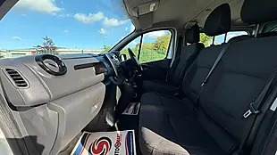 Used 2015 Vauxhall Vivaro Sportive White - Interior and Exterior details 20