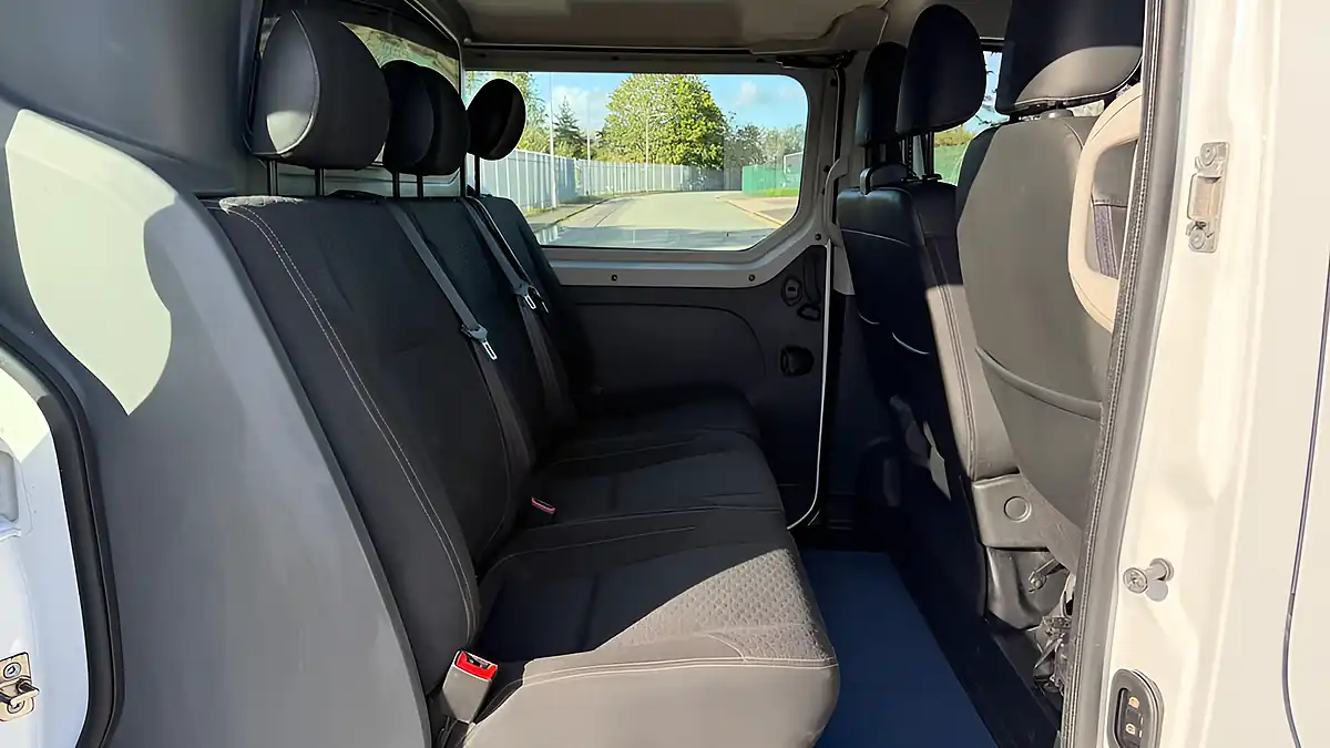 Used 2015 Vauxhall Vivaro Sportive White - Interior and Exterior details 6