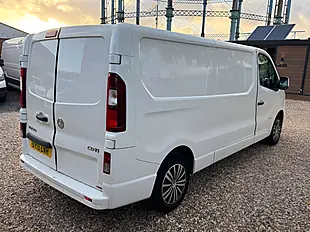 Used 2015 Vauxhall Vivaro Sportive White - Interior and Exterior details 3