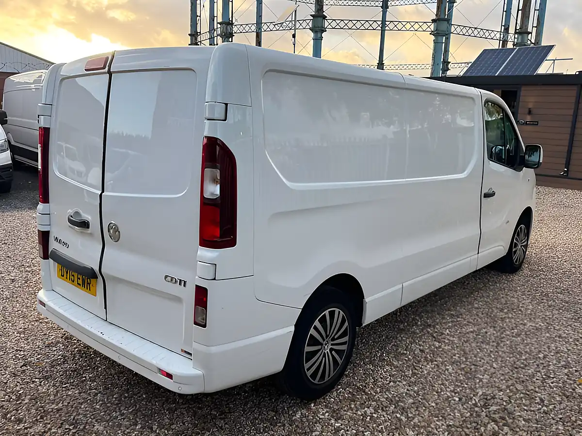 Used 2015 Vauxhall Vivaro Sportive White - Interior and Exterior details 3