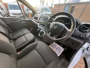 Used 2015 Vauxhall Vivaro Sportive White - Interior and Exterior details 9