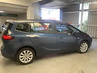 Used 2015 Vauxhall Zafira Tourer Design Blue - Interior and Exterior details 4
