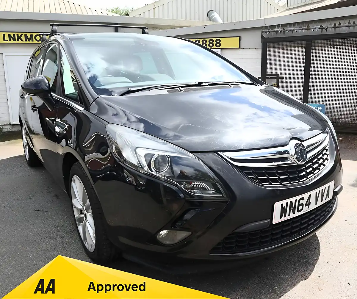 Used 2015 Vauxhall Zafira Tourer Elite Black - Front View