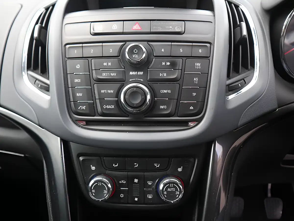 Used 2015 Vauxhall Zafira Tourer Elite Black - Interior and Exterior details 19