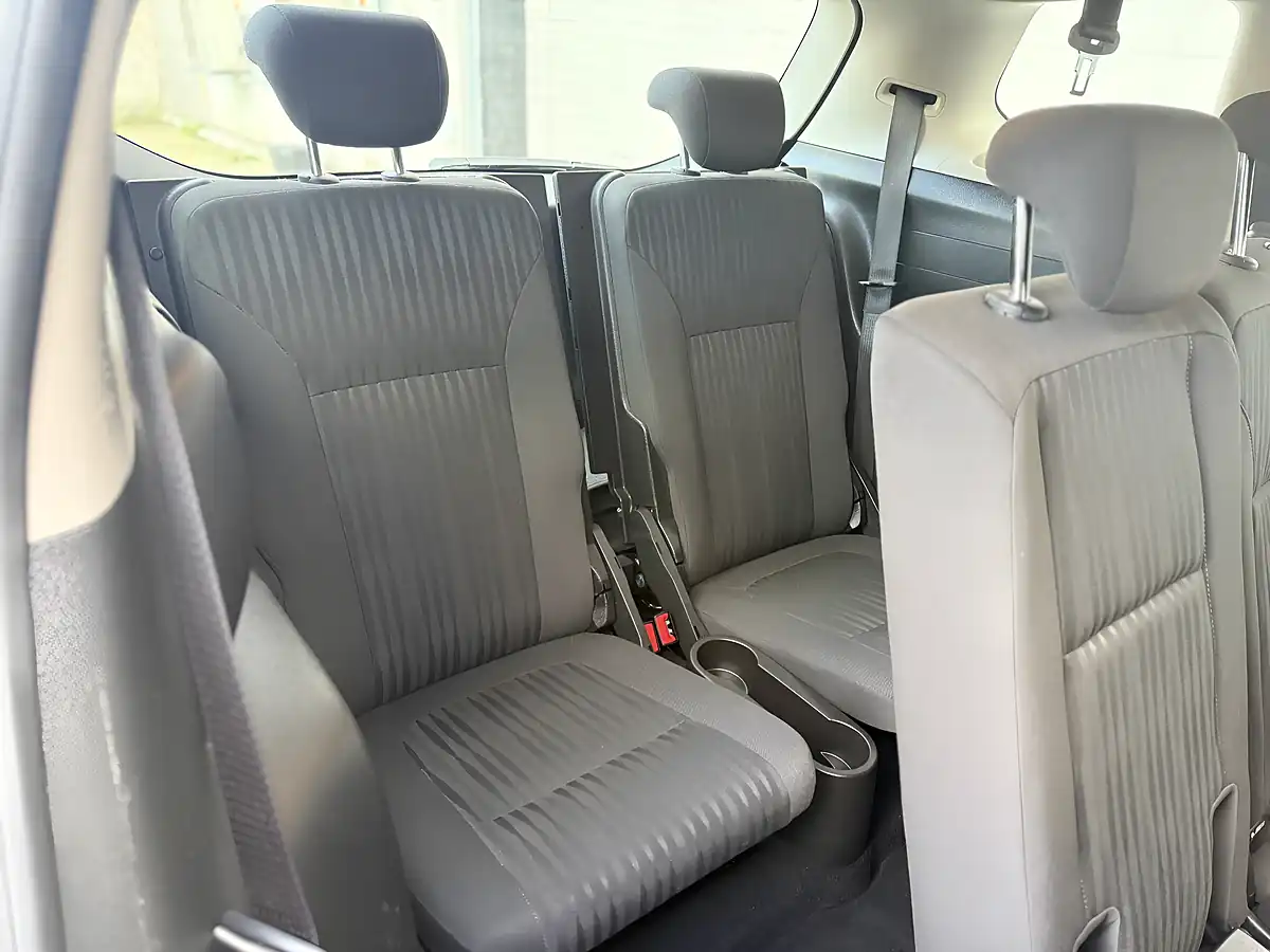 Used 2015 Vauxhall Zafira Tourer Exclusiv Green - Interior and Exterior details 11