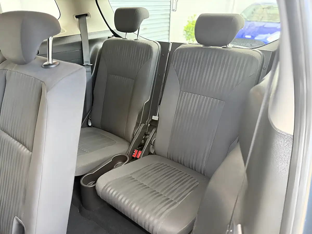 Used 2015 Vauxhall Zafira Tourer Exclusiv Green - Interior and Exterior details 15