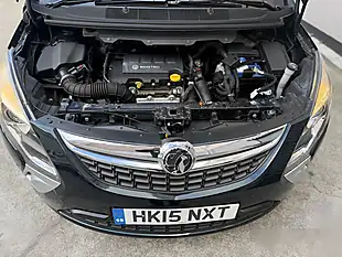 Used 2015 Vauxhall Zafira Tourer Exclusiv Green - Interior and Exterior details 16