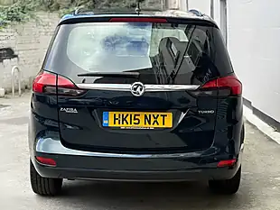 Used 2015 Vauxhall Zafira Tourer Exclusiv Green - Interior and Exterior details 8