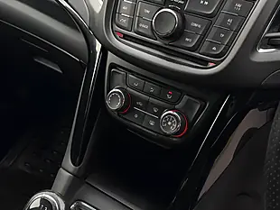 Used 2015 Vauxhall Zafira Tourer Sri Blue - Interior and Exterior details 10