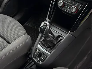 Used 2015 Vauxhall Zafira Tourer Sri Blue - Interior and Exterior details 9