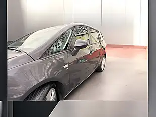 Used 2015 Vauxhall Zafira Tourer Sri Grey - Interior and Exterior details 11