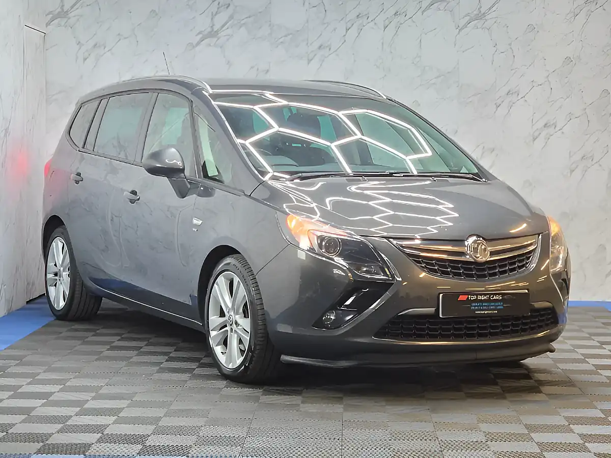 Used 2015 Vauxhall Zafira Tourer Sri Grey - Front View
