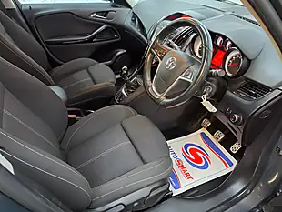 Used 2015 Vauxhall Zafira Tourer Sri Grey - Interior and Exterior details 13