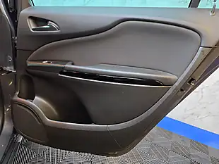 Used 2015 Vauxhall Zafira Tourer Sri Grey - Interior and Exterior details 18