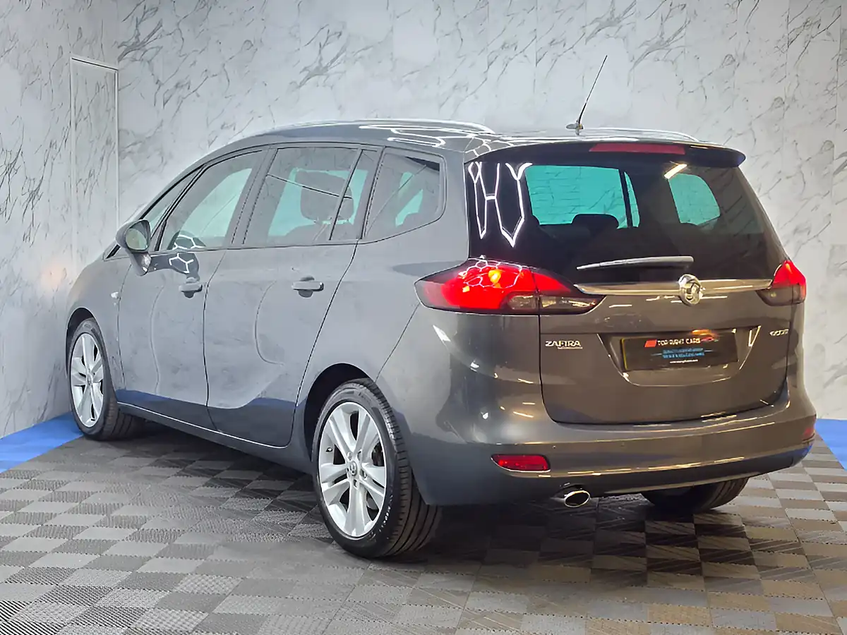 Used 2015 Vauxhall Zafira Tourer Sri Grey - Interior and Exterior details 7