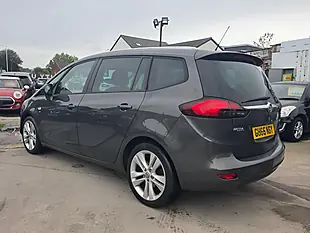 Used 2015 Vauxhall Zafira Tourer Sri Grey - Interior and Exterior details 5