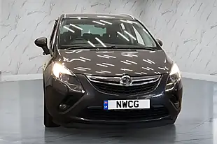 Used 2015 Vauxhall Zafira Tourer Sri Grey - Interior and Exterior details 2