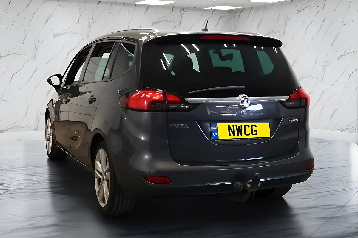 Used 2015 Vauxhall Zafira Tourer Sri Grey - Interior and Exterior details 5