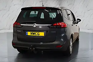 Used 2015 Vauxhall Zafira Tourer Sri Grey - Interior and Exterior details 7