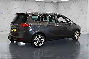 Used 2015 Vauxhall Zafira Tourer Sri Grey - Interior and Exterior details 8