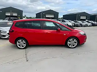 Used 2015 Vauxhall Zafira Tourer Sri Red - Interior and Exterior details 11