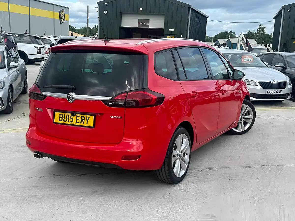 Used 2015 Vauxhall Zafira Tourer Sri Red - Interior and Exterior details 12