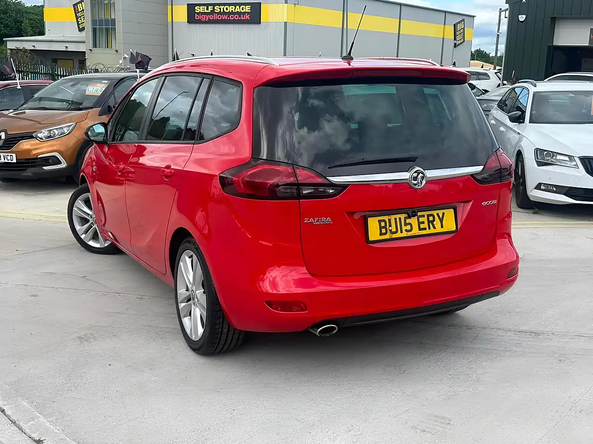 Used 2015 Vauxhall Zafira Tourer Sri Red - Interior and Exterior details 5