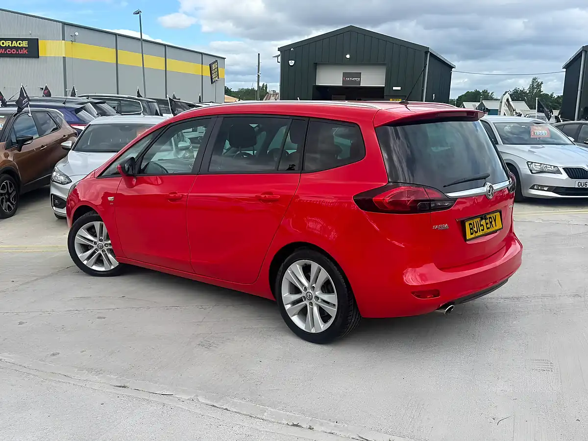 Used 2015 Vauxhall Zafira Tourer Sri Red - Interior and Exterior details 7