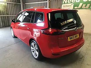 Used 2015 Vauxhall Zafira Tourer Sri Red - Interior and Exterior details 3