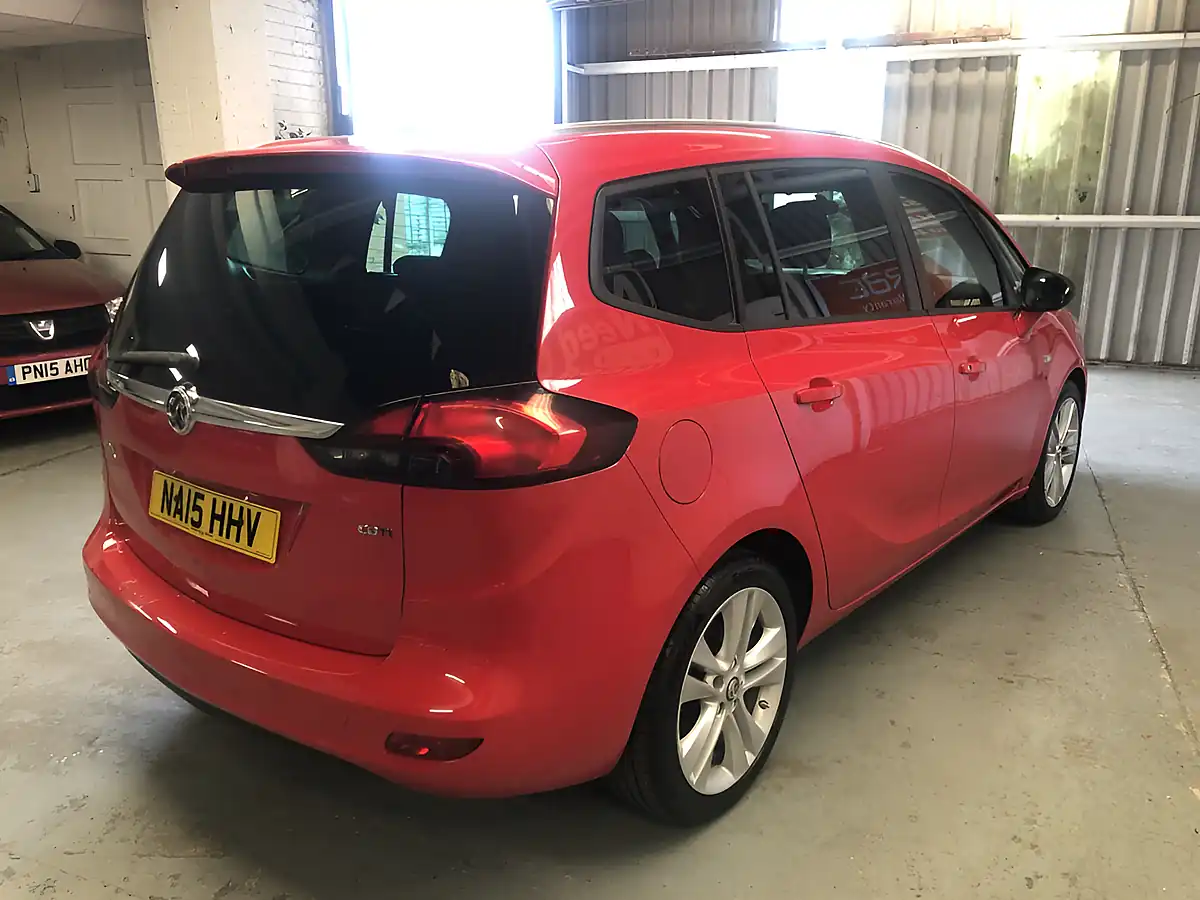 Used 2015 Vauxhall Zafira Tourer Sri Red - Interior and Exterior details 5