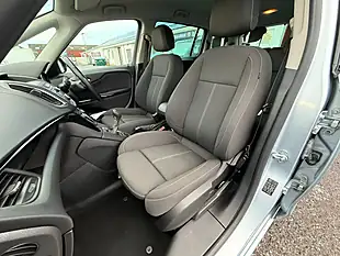 Used 2015 Vauxhall Zafira Tourer Sri Silver - Interior and Exterior details 17