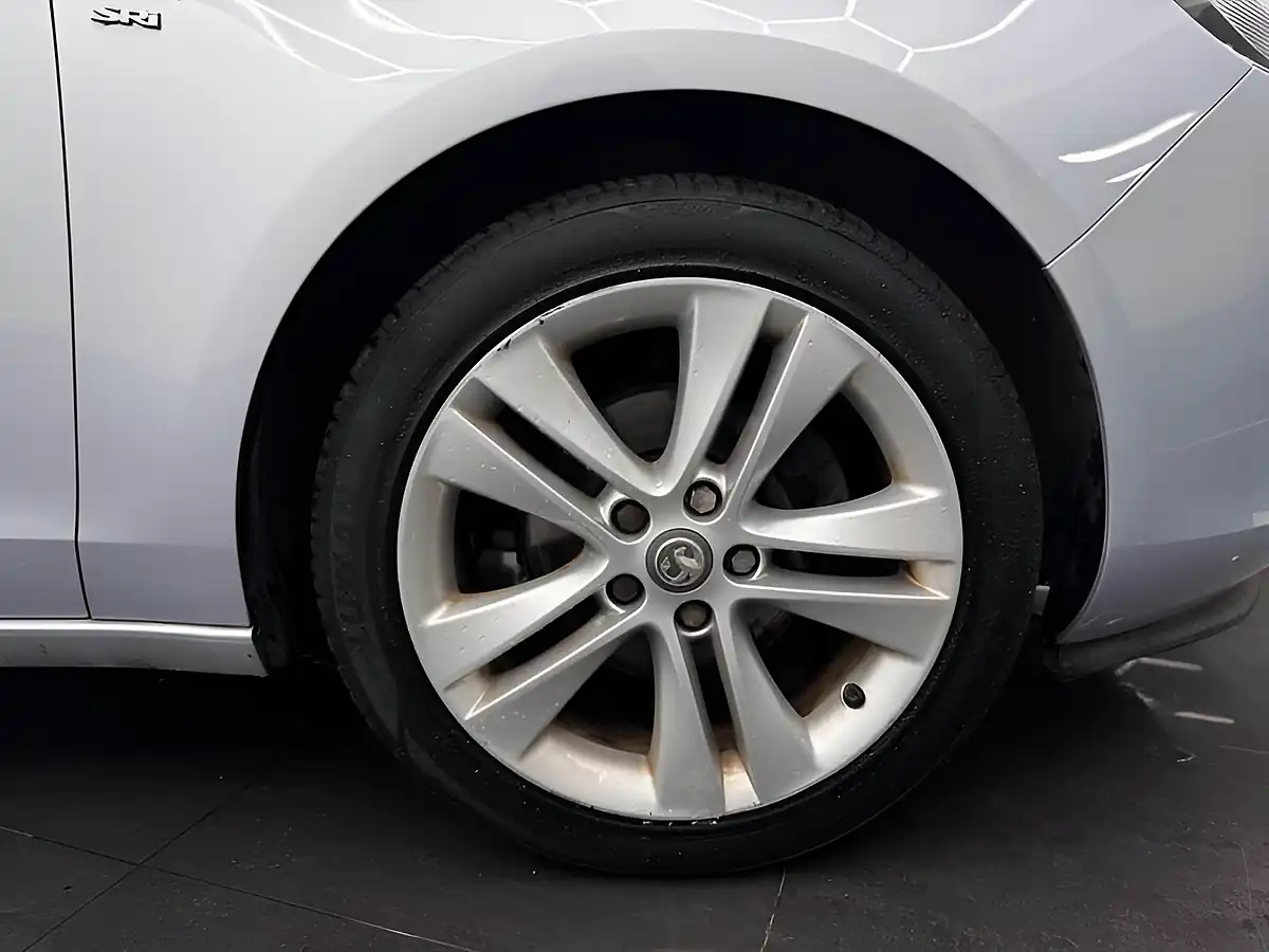 Used 2015 Vauxhall Zafira Tourer Sri Silver - Interior and Exterior details 14