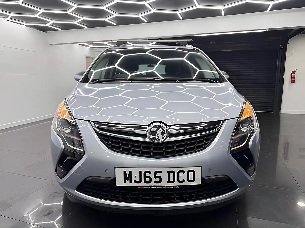 Used 2015 Vauxhall Zafira Tourer Sri Silver - Interior and Exterior details 3