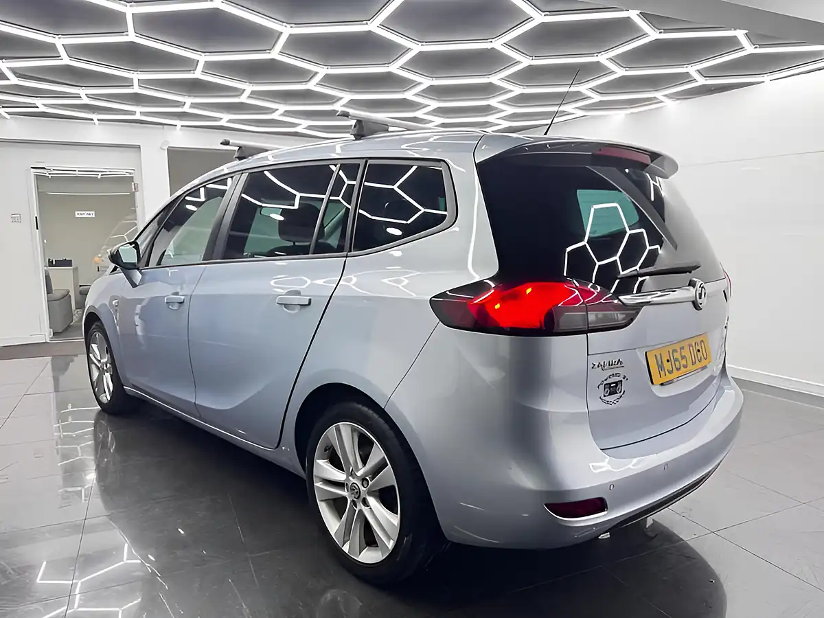 Used 2015 Vauxhall Zafira Tourer Sri Silver - Interior and Exterior details 5