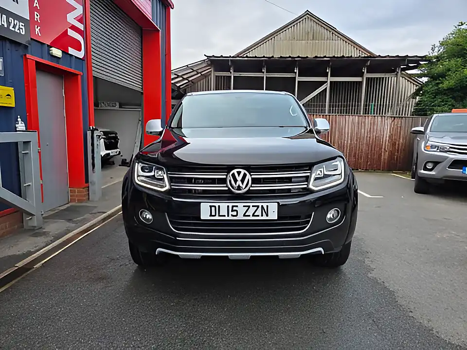 Used 2015 Volkswagen Amarok Ultimate Black - Interior and Exterior details 2