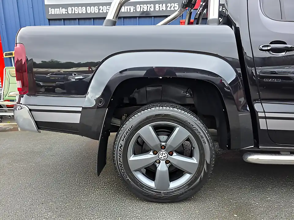 Used 2015 Volkswagen Amarok Ultimate Black - Interior and Exterior details 9