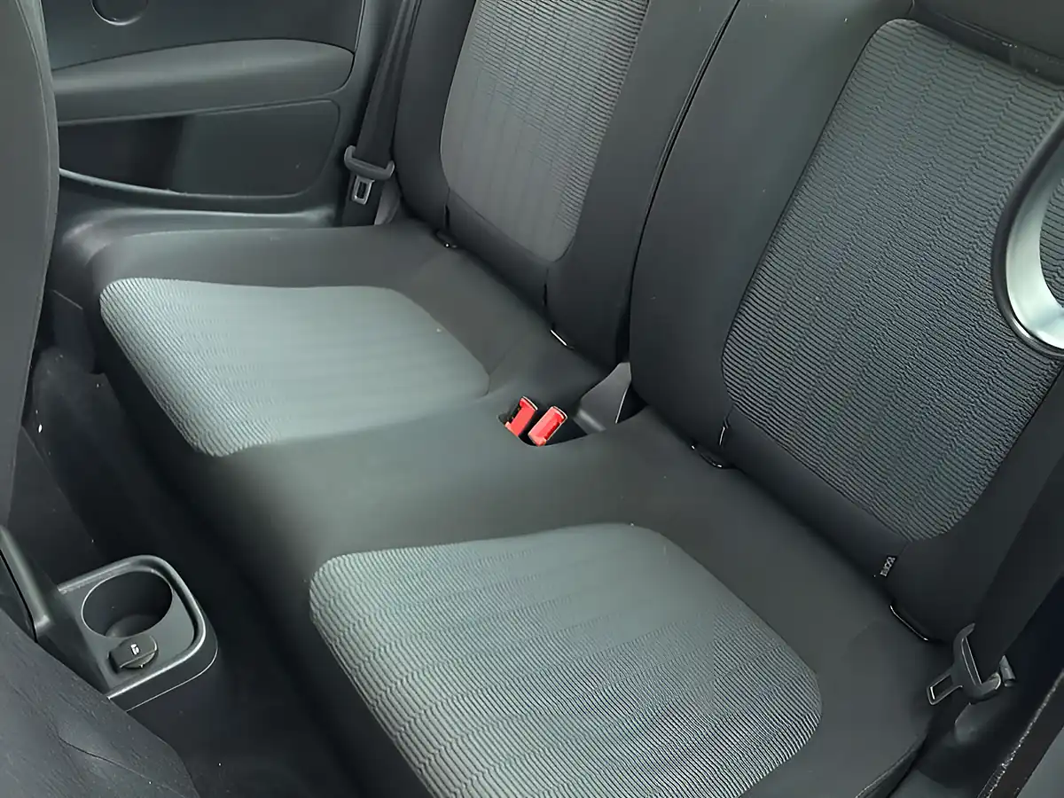Used 2015 Volkswagen Beetle Bluemotion Technology Red - Interior and Exterior details 6