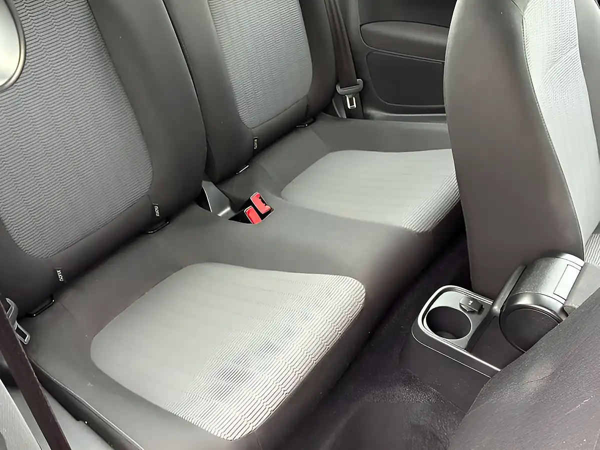 Used 2015 Volkswagen Beetle Bluemotion Technology Red - Interior and Exterior details 7
